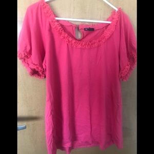 Gap ruffle neck and sleeve tshirt